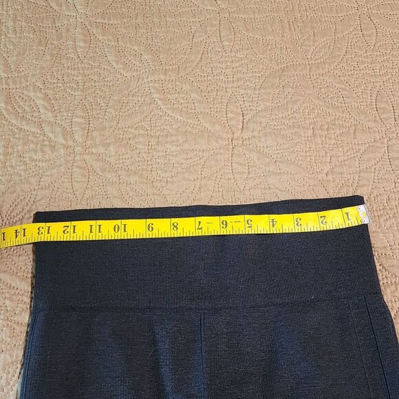 Lululemon Cropped Leggings women 6 On The Flow black - Picture 8 of 10